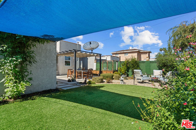 5832 South Van Ness Avenue photo 21