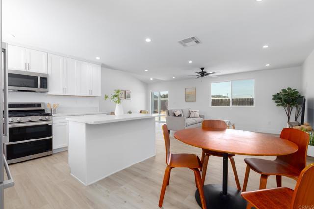 748 Alveda Avenue, El Cajon CA: https://media.crmls.org/mediaz/4ed40f6d-8542-49a2-bdf6-5351d55803c8.jpg