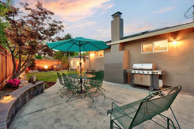 843 S Genevieve Lane, San Jose CA: https://media.crmls.org/mediaz/4ed43312-c6e7-4b02-9708-420c3316cf4e.jpg