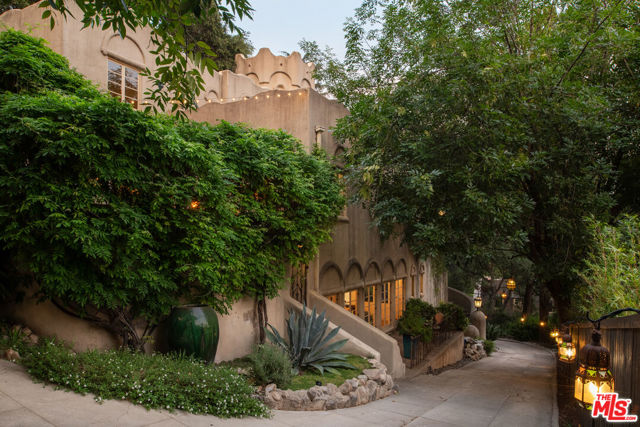 Image 42 of 49 For 2707 Hermosita Drive