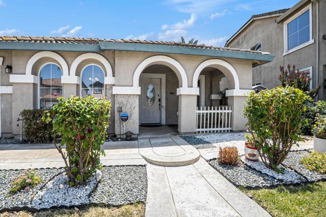 8736 Glacier Point Drive, Stockton CA: https://media.crmls.org/mediaz/4ed4e63d-66fe-4501-bb65-ac4360b8c7ce.jpg