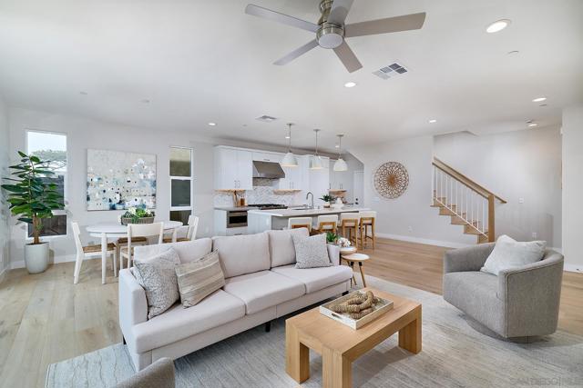 571 N Vulcan Ave, Encinitas CA: https://media.crmls.org/mediaz/4ed51544-8ae3-4d97-9a9f-dcf8d347ed18.jpg