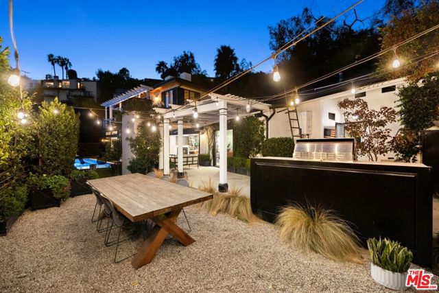 1640 N Kings Road, Los Angeles CA: https://media.crmls.org/mediaz/4ed53803-711d-408a-8b96-fbe652e9b354.jpg