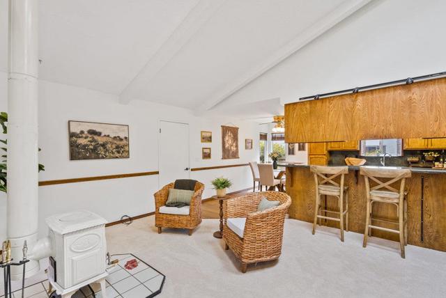 1435 Dolphin Drive, Aptos CA: https://media.crmls.org/mediaz/4ed55c25-6473-463a-8891-a494145cd747.jpg