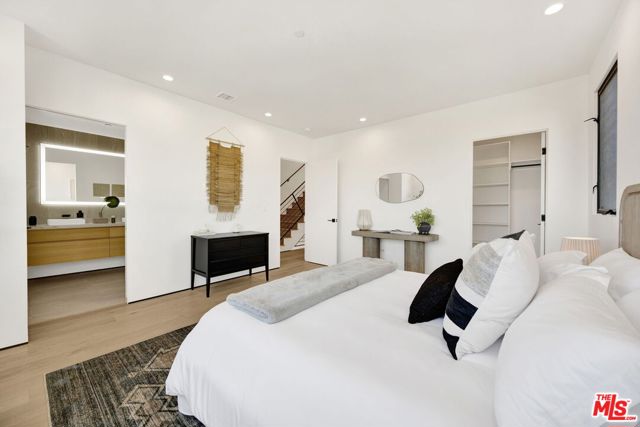 5868 Saturn Street, Los Angeles CA: https://media.crmls.org/mediaz/4ed5b3b6-6474-4730-bbdd-6a701156c8c0.jpg