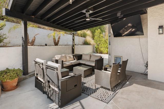 Detail Gallery Image 33 of 43 For 1756 Still Water Glen, Escondido,  CA 92026 - 2 Beds | 2 Baths