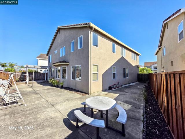 881 Meadow View Dr, Richmond CA: https://media.crmls.org/mediaz/4ed6bc27-1e00-4c00-9571-a1d49a9d76af.jpg