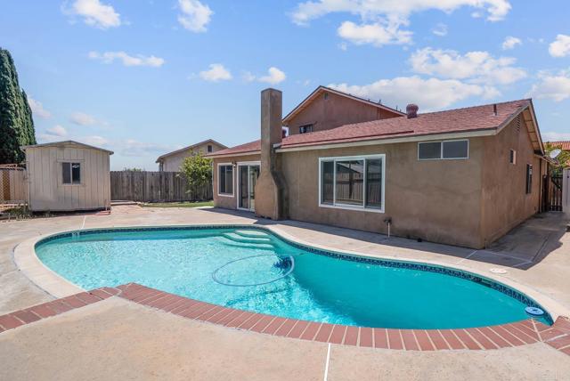 7439 Carrie Ridge Way, San Diego CA: https://media.crmls.org/mediaz/4ed7b4e2-e0d2-4d03-98ab-ee506fc3f910.jpg