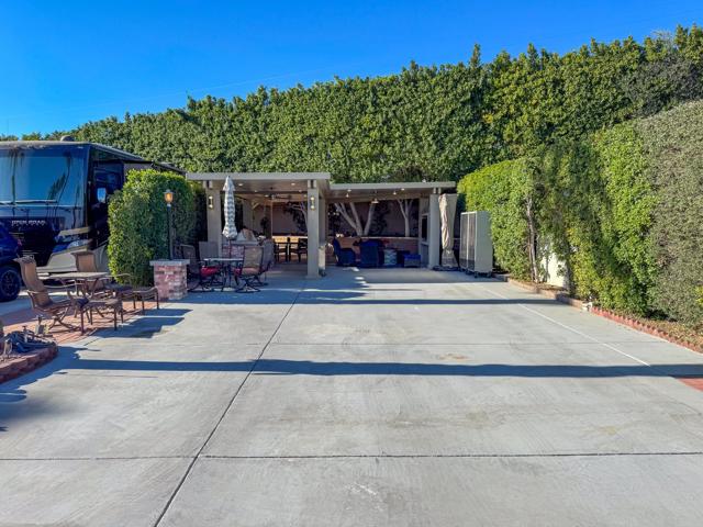 80394 Avenue 48, Indio CA: https://media.crmls.org/mediaz/4ed8792f-c8cb-4f4a-ae47-8177a7f5930f.jpg