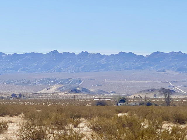 2424 Maize Road, 29 Palms CA: https://media.crmls.org/mediaz/4ed91f31-b81e-40e2-9420-64414012fcc7.jpg