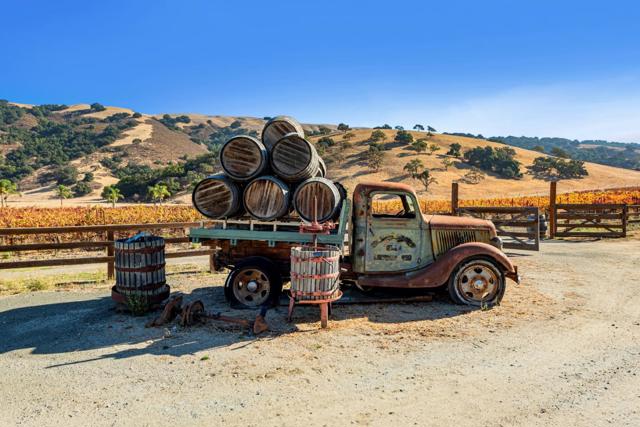 3970 Leavesley Road, Gilroy CA: https://media.crmls.org/mediaz/4ed9c72d-d8f1-4740-bca4-ef4744f08623.jpg