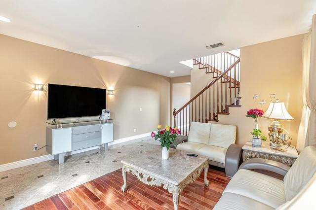 9632 Cherrywood Court, Gilroy CA: https://media.crmls.org/mediaz/4edb25f3-7340-4c83-9d94-21e220c380b8.jpg