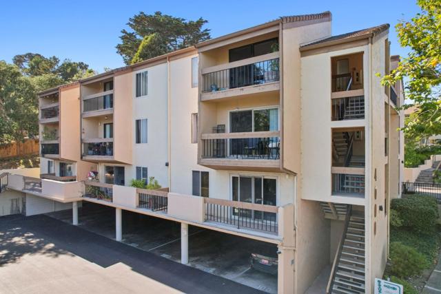 4205 Golden Oaks Lane, Monterey CA: https://media.crmls.org/mediaz/4edb41d1-cdde-4b8f-ad86-eb1c835bd436.jpg