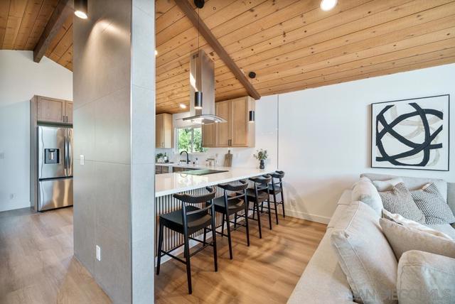 2927 Lawrence Ln, Escondido CA: https://media.crmls.org/mediaz/4edc3180-58d3-486a-a462-af6d2734bec7.jpg