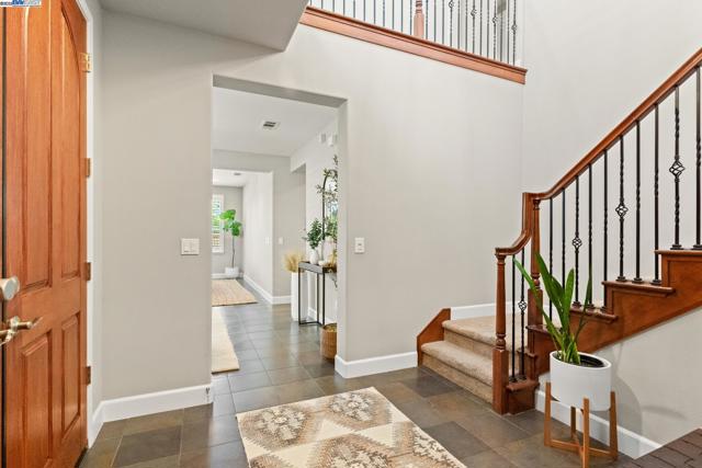 1736 Cottswald St, Danville CA: https://media.crmls.org/mediaz/4edcdb76-a07d-4063-9bd2-504e2f32040f.jpg