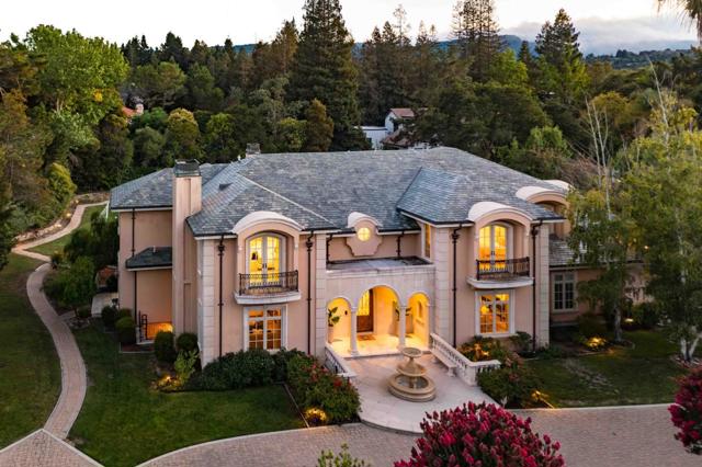 58 Marymont Avenue, Atherton CA: https://media.crmls.org/mediaz/4edd10de-30dd-414b-ab36-e5ada7650e1c.jpg