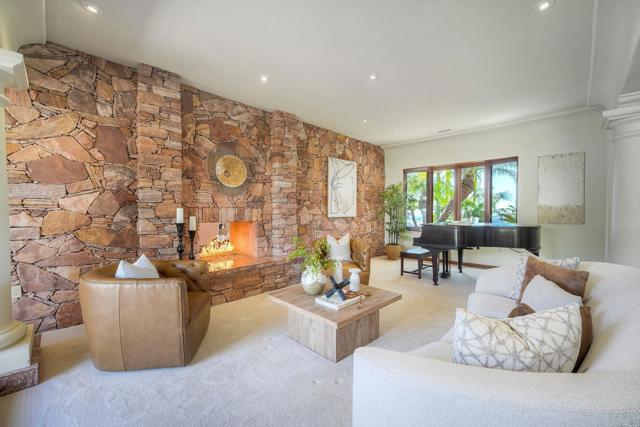 Detail Gallery Image 8 of 52 For 3040 Palm Hill Dr, Vista,  CA 92084 - 3 Beds | 2/1 Baths