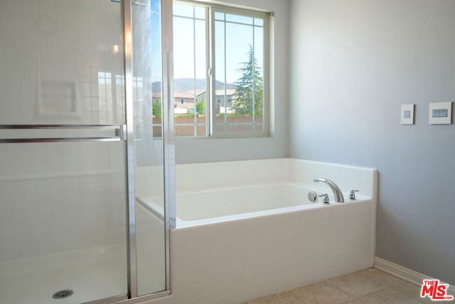 2732 Hemlock Road, Palmdale CA: https://media.crmls.org/mediaz/4ede36e9-0d9f-4ceb-99ec-98bfdd101873.jpg