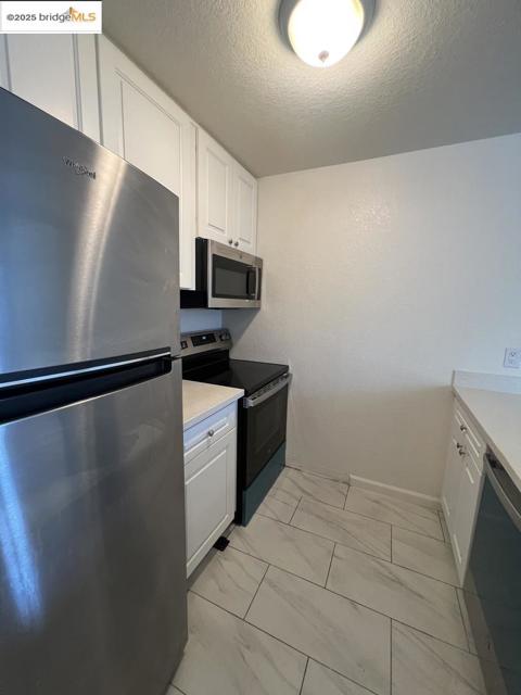 29626 Red Oak CT, Hayward CA: https://media.crmls.org/mediaz/4ede677d-3a6e-4731-8541-b70e0f9371a6.jpg