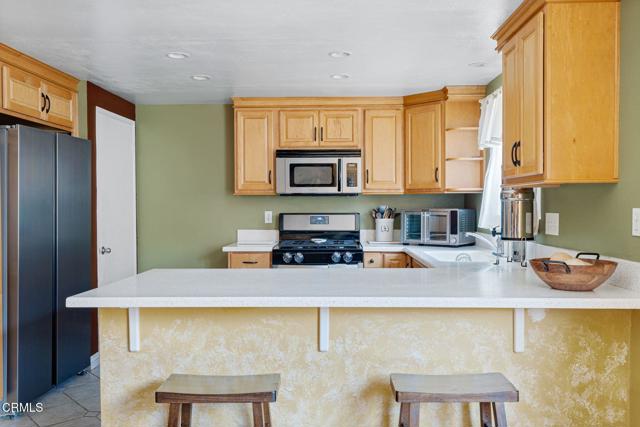 2113 Euclid Avenue, Camarillo CA: https://media.crmls.org/mediaz/4edf8f0a-bc2c-4020-9a50-09113e3dfd41.jpg