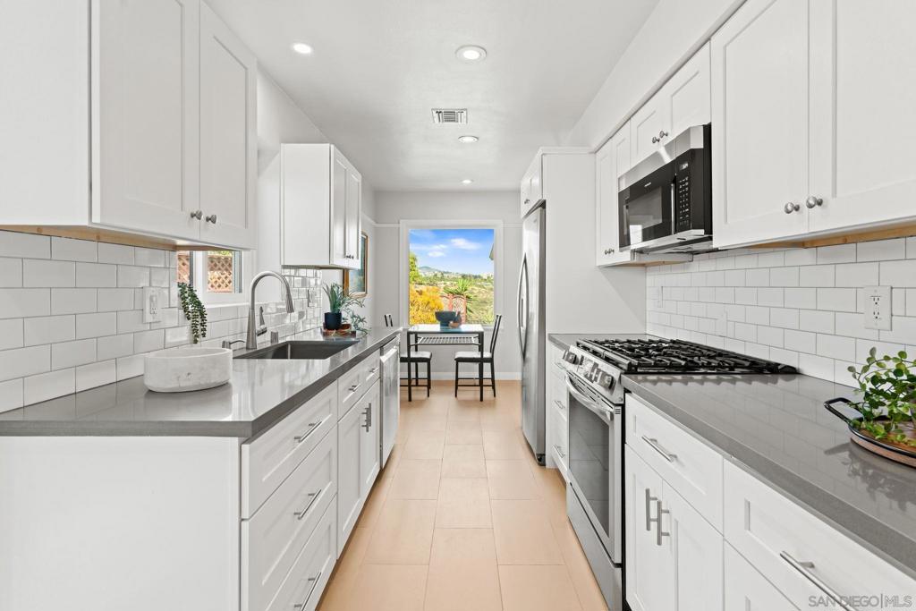 4662 Lucille Dr - photo 7