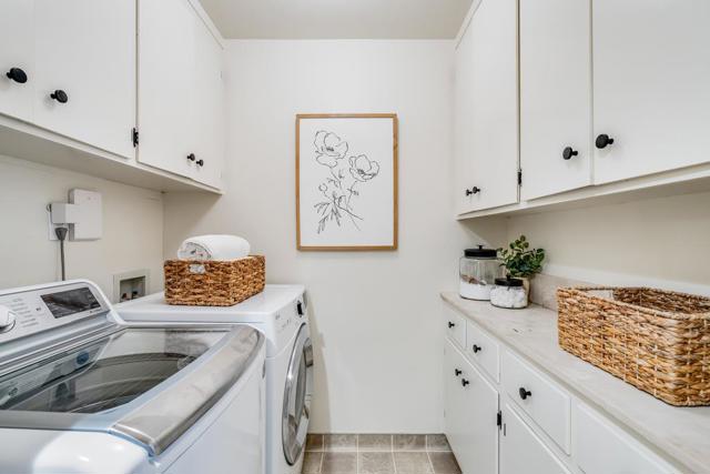 207 Driftwood Court, Aptos CA: https://media.crmls.org/mediaz/4ee12baa-d28a-4d69-9112-e6a05671b55e.jpg