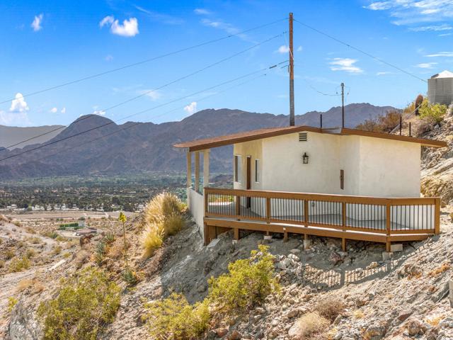 71105 Cholla Way, Palm Desert CA: https://media.crmls.org/mediaz/4ee171c0-169c-48f8-935b-5234dc2c2061.jpg