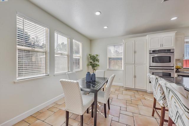 Image 17 of 43 For 3109 Vista Lane