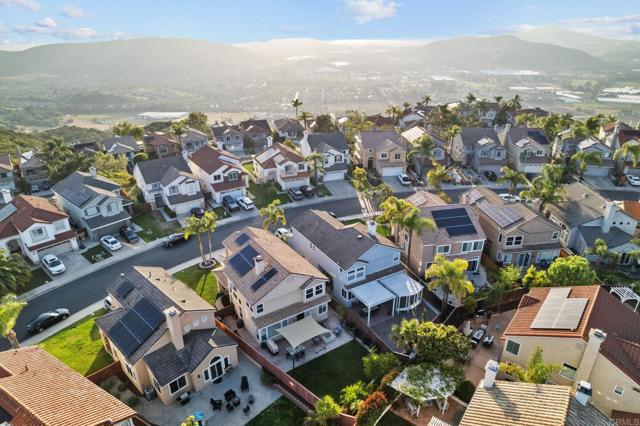 2471 Bear Rock, Escondido CA: https://media.crmls.org/mediaz/4ee3463a-f992-4c24-88b6-41c2c57b3371.jpg