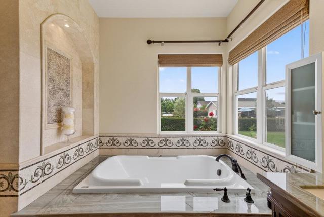 12315 Harding Avenue, San Martin CA: https://media.crmls.org/mediaz/4ee401dd-25ca-4c3e-ae29-da0a96fffc7d.jpg