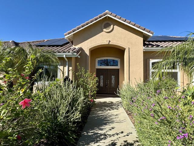 Detail Gallery Image 4 of 70 For 30606 Falling Star Circle, Valley Center,  CA 92082 - 4 Beds | 3 Baths