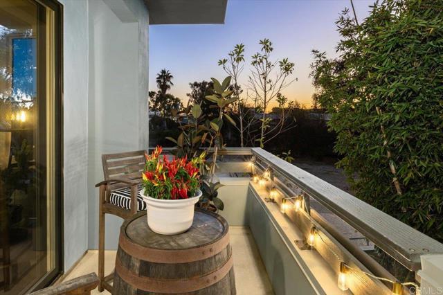 Detail Gallery Image 7 of 63 For 2517 State St, Carlsbad,  CA 92008 - 2 Beds | 2/2 Baths