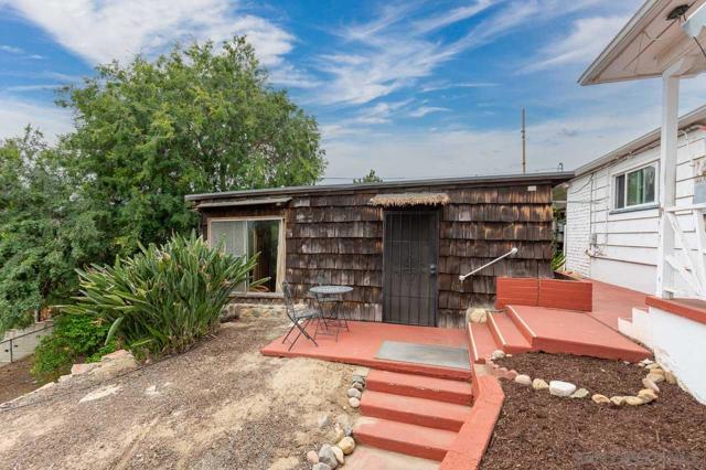 874 Hacienda Drive, El Cajon CA: https://media.crmls.org/mediaz/4ee59c29-abf7-4cf5-926b-71c8ff48e70f.jpg