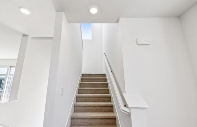 818 Redberry Way, San Jose CA: https://media.crmls.org/mediaz/4ee5a340-de88-45c3-a1ef-2d66c7768ee7.jpg