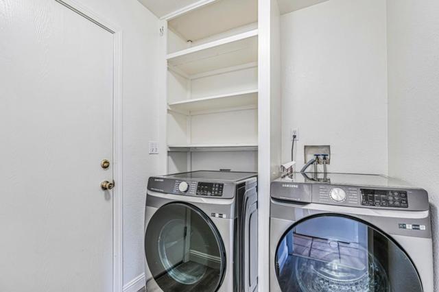 4928 Pinehaven Way, Antioch CA: https://media.crmls.org/mediaz/4ee6097a-db85-4957-9bcd-874813afee8e.jpg