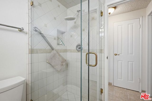 Image 21 of 49 For 4772 Cathy Avenue