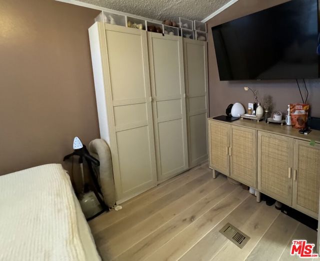 25000 Hawkbryn Avenue, Newhall CA: https://media.crmls.org/mediaz/4ee64a8d-f61d-473e-ac9e-8fcc473b04bf.jpg