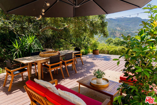 1 Colina Drive, Topanga CA: https://media.crmls.org/mediaz/4ee650c3-0455-4967-a54a-7c89531eadee.jpg