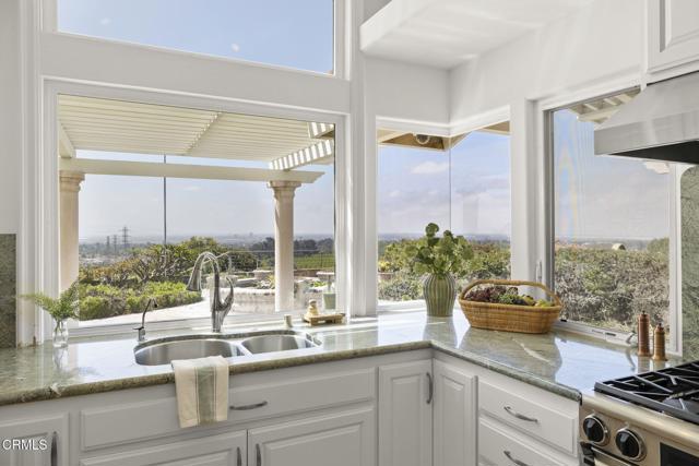 7090 El Malabar Drive, Ventura CA: https://media.crmls.org/mediaz/4ee81347-644f-4533-a5fb-4c41f5eaa5bd.jpg