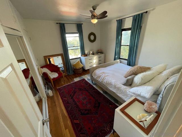 1918 Carmelina Dr, San Diego CA: https://media.crmls.org/mediaz/4ee83139-8d6f-42a3-8252-e1079fd5dfec.jpg