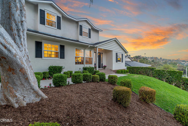 519 Paulette Place, La Canada Flintridge CA: https://media.crmls.org/mediaz/4ee86344-fc8d-4e64-9cf5-1a072709f700.jpg