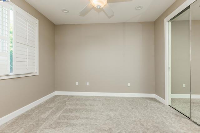 5633 Selena Ct, Pleasanton CA: https://media.crmls.org/mediaz/4ee8866a-5269-4b2a-a1cb-2df4aeafc4ec.jpg