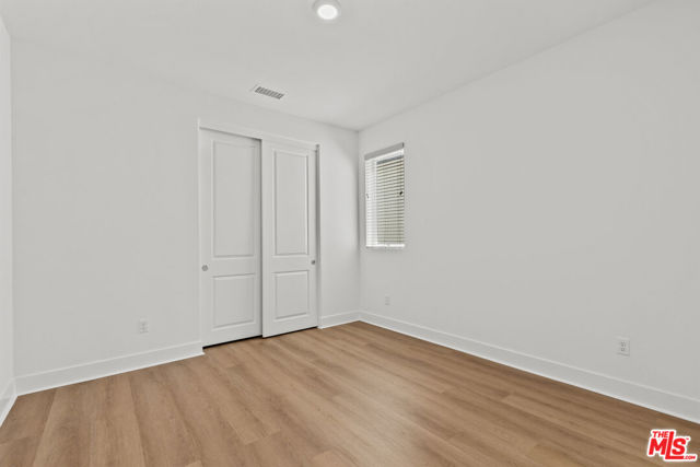 20723 W Deer Grass Court, Porter Ranch CA: https://media.crmls.org/mediaz/4ee8d5bb-871d-430b-988e-89b7a7a3c361.jpg
