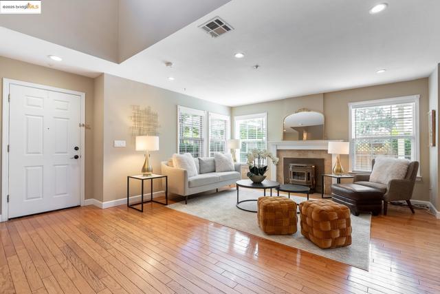 1105 Radiant Lane, San Ramon CA: https://media.crmls.org/mediaz/4ee94459-d2d6-4598-8984-6cba34f18ac1.jpg
