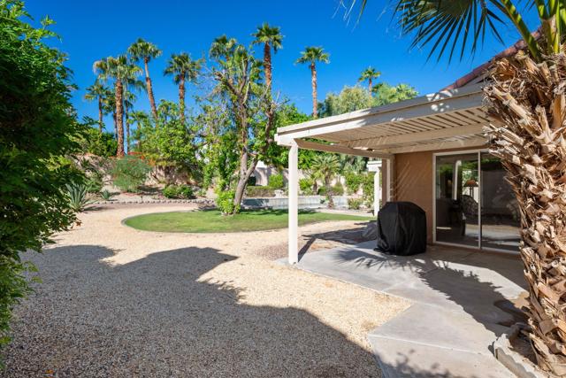 39041 Palace Drive, Palm Desert, CA 92211