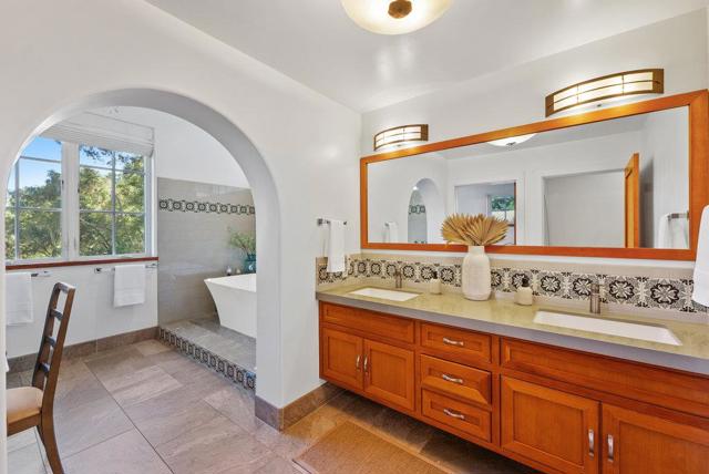 105 Zanzibar Drive, Aptos CA: https://media.crmls.org/mediaz/4eeae170-8af8-4eee-b808-28cd535bd22d.jpg