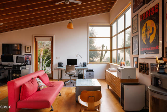 732 Crane Boulevard, Los Angeles CA: https://media.crmls.org/mediaz/4eeb5fec-bc75-40cf-bd91-4484b228cbfd.jpg