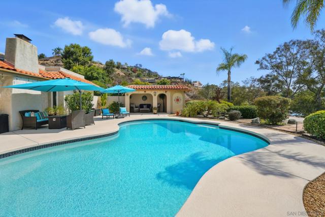 4343 Avenida Gregory, Spring Valley CA: https://media.crmls.org/mediaz/4eebb70e-8b16-4fcd-9dfc-c633659c49bb.jpg