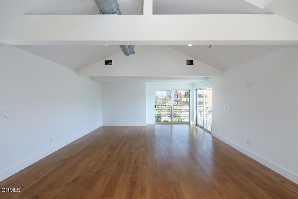 215 N Hollywood WayBurbank img 26