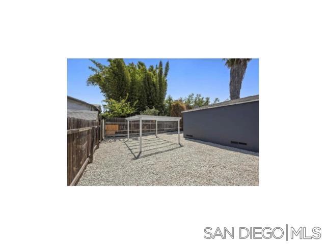 327 329 28th St., San Diego CA: https://media.crmls.org/mediaz/4eee36b6-001d-4a35-925b-db37604e06b4.jpg